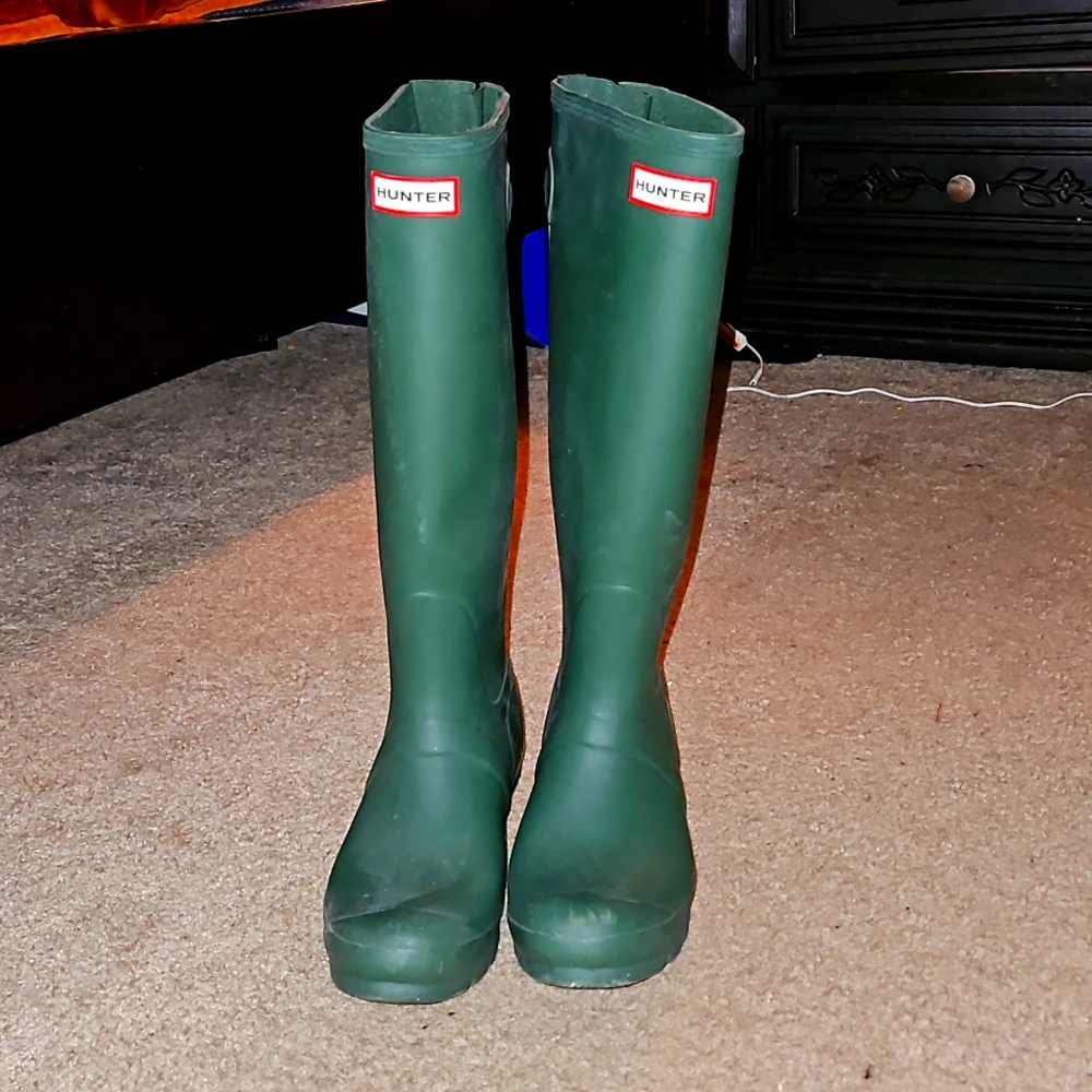 Hunter knee high rain boots